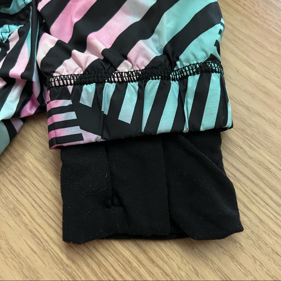 Ivivva • Speed Ahead Black Seeker Stripe Jacket • Size 14 - Picture 6 of 10